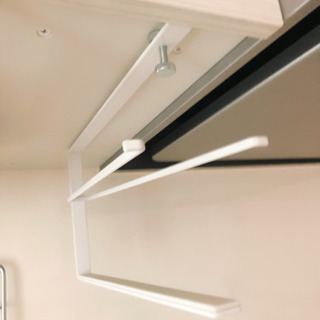 tower 片手で切れる吊戸棚下　キッチンペーパーホルダー