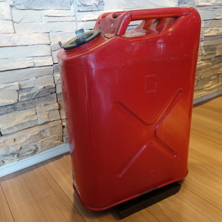 ガソリン携行缶　20ℓ