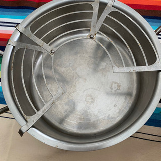 カゴと便利調理グッズの画像