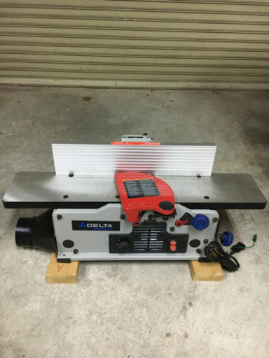 DELTA  6インチ（152㎜）無段変速卓上手押カンナ盤