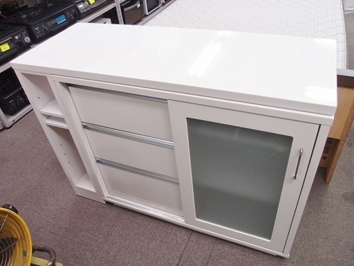 中古品　■キッチンカウンター　食器棚　■サイズ　幅約120㎝　高さ約86㎝