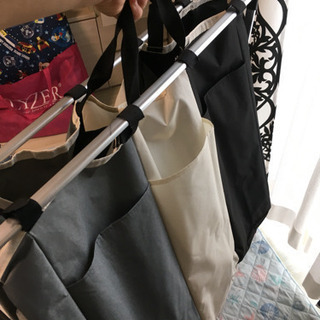 ランドリーバスケット 3分割の画像