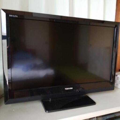 TOSHIBA　32型2011年式　REGZA