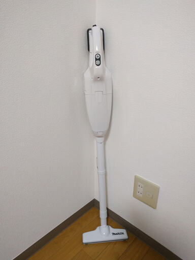 makita　充電式クリーナ