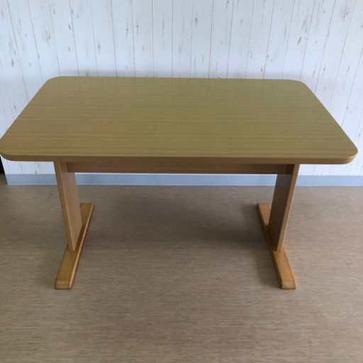 若干、変色あり✨ニトリ✨美品 ダインニングテーブル 幅120×奥行75×高さ70.5ｃｍ✨木製