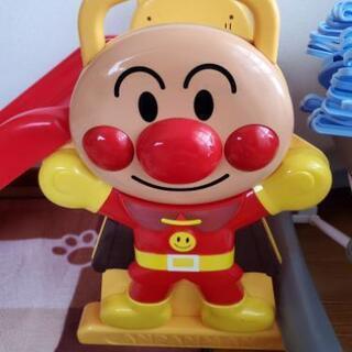 アンパンマン　滑り台　梅雨時期に