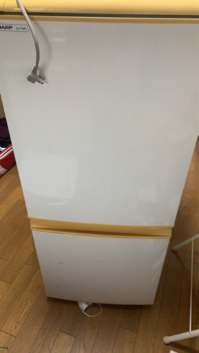シャープ2ドア冷蔵庫　譲ります。