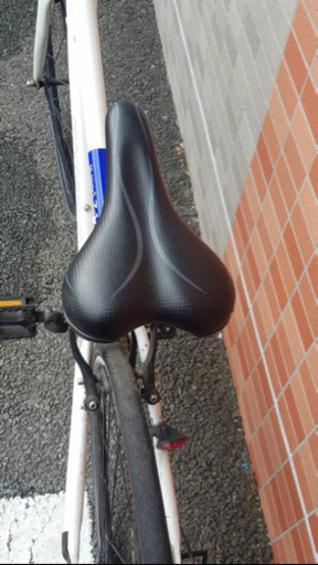 モーメンターム　クロスバイク　28インチ　中古