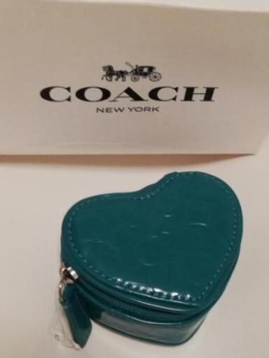 コーチ　COACH  こ物入れ　グリーン　値札付き