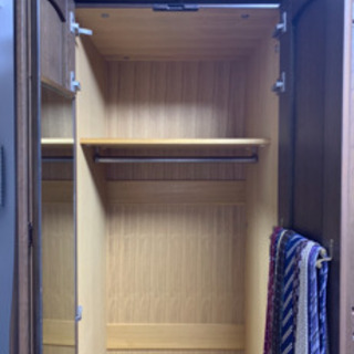 洋風タンスの画像