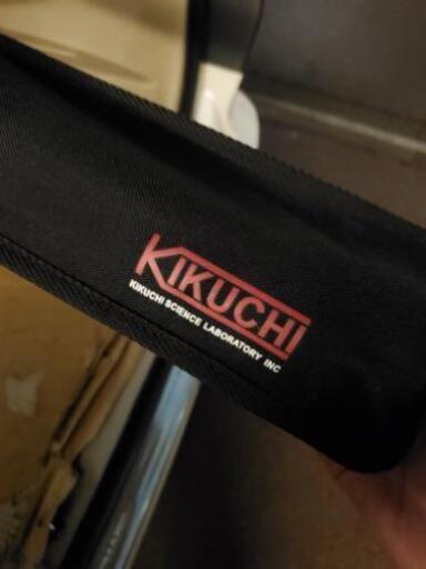 KIKUCHIキクチの１００インチプロジェクタースクリーン壁掛タイプ