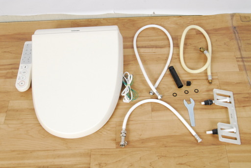 2590 TOSHIBA 東芝 温水洗浄便座 SCS-T175 2019年製  愛知県岡崎市 直接引取可　エビス