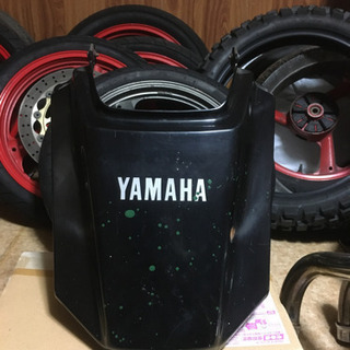 ヤマハTDR250テールカウル中古品質