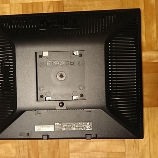 中古 DELL ディスプレイ（お引き渡し予定者と連絡中）の画像