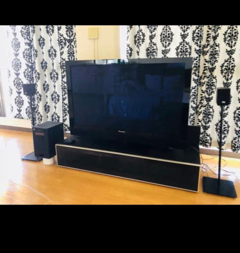テレビ台　扉開閉式