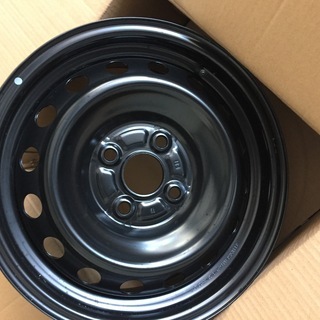 ヤリス　新車外し　純正　スチール　ホイール　ホイールキャップ