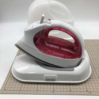 【美品】Panasonic NI-CL308 コードレススチームアイロンの画像