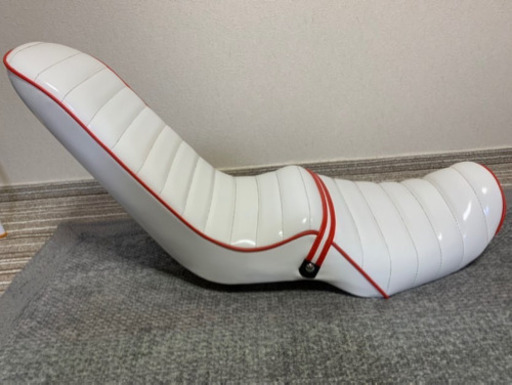 バリオス1型三段シート