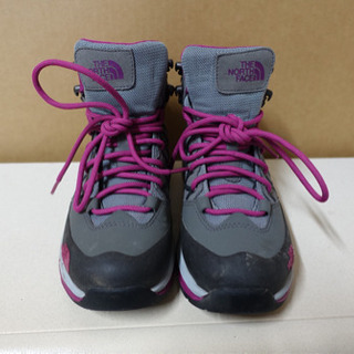 ノースフェィス登山靴 22㎝女性用の画像