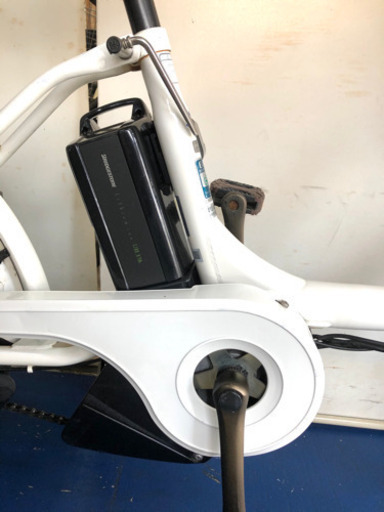ブリヂストン ビッケ2 20インチ 3人乗り　8.7ah 白　電動自転車　電動アシスト