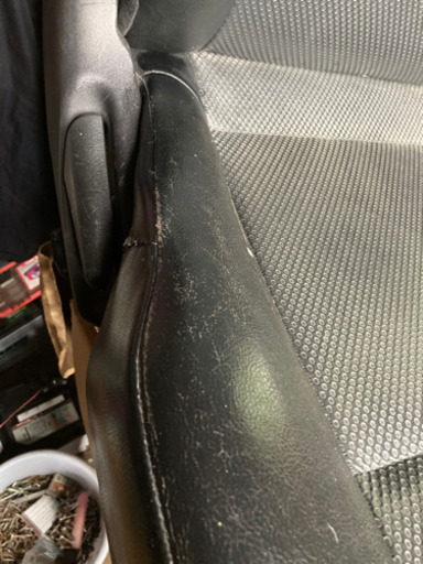 nv350 キャラバン　ライダー純正シート左右