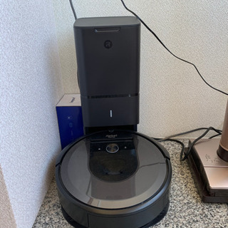 ルンバi7＋ ロボット掃除機 （値下げ交渉可）