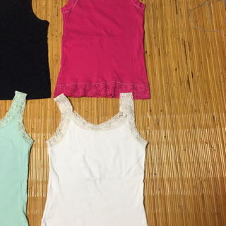 レディース＊タンクトップ中古　ユニクロなどの画像