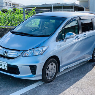ホンダ！フリード！ハイブリッド！走行少ない！7万キロ台！低燃費の画像