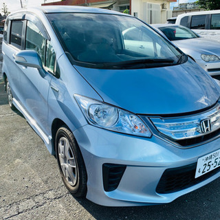 ホンダ！フリード！ハイブリッド！走行少ない！7万キロ台！低燃費の画像