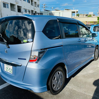 ホンダ！フリード！ハイブリッド！走行少ない！7万キロ台！低燃費の画像