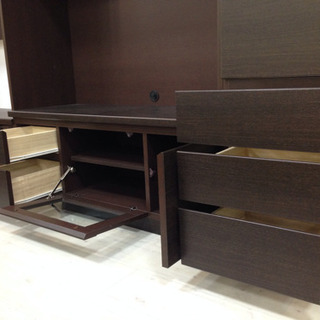 取りに来れる方限定！ニトリのダークブラウンカラーのテレビボードです！