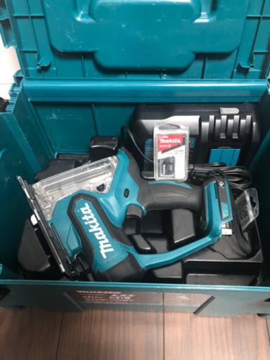 Makita 18V 充電式ボードカッタ