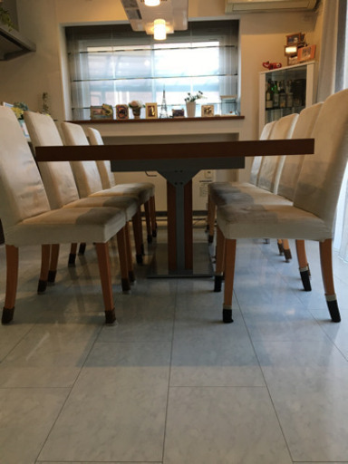 BoConcept 伸張式ダイニングテーブル(北欧デンマーク家具)椅子8脚付き
