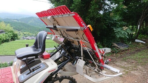 ヤンマー乗用４条田植え機（中古）