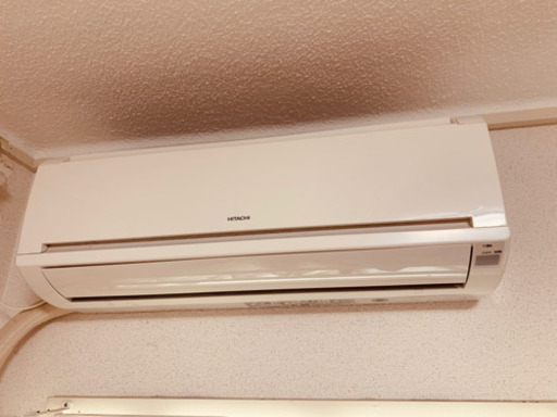 日立ルームエアコン　8000円