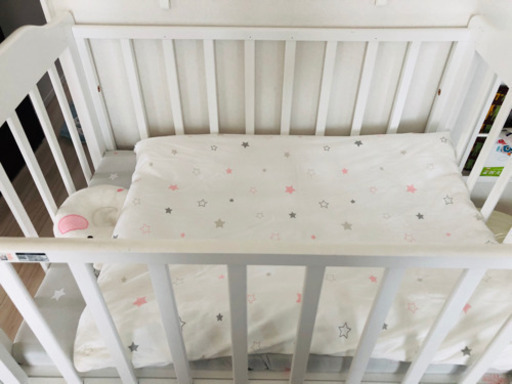 値下げ！再募集！美品！ベビーベッドと可愛い星柄の布団のセット