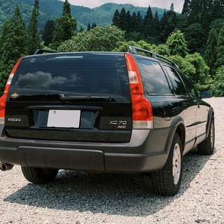 ボルボ　xc70　ブラックサファイアメタリックの画像