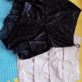 スカート 各300円