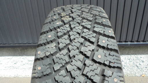 希少品■215/80R15　6H　6穴　カップ ピン　スパイク