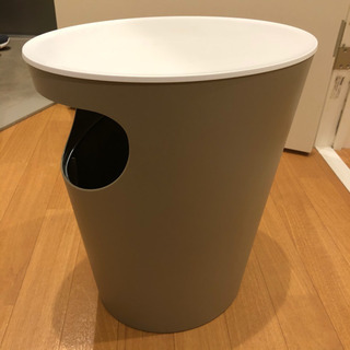 お洒落なゴミ箱の画像