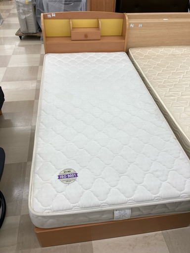 シングルベッド