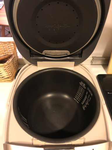 HITACHI一升炊き　圧力IHジャー炊飯器