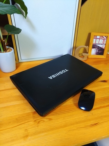メモリ8Gでデュアルコアの高性能dynabook！　大容量160G☆　高級感のあるマットブラック★　15.6inch大画面♪　最新Windows10　64Bit！　　TOSHIBA　東芝　　高速PC★　　高級感　　マウス付き　テンキー内蔵　ノートパソコン　無線LAN　Wi-Fi対応 　DVDドライブ