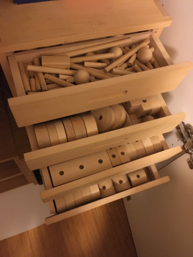 受付終了　家庭保育園　ゲーテの組み木