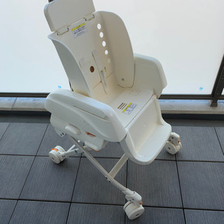 コンビ　ベビーベット兼用ベビーチェア