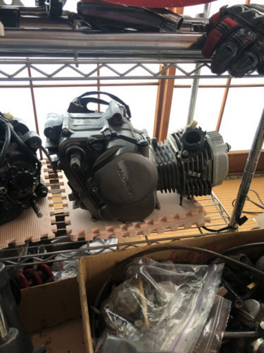 エイプ50 インジェクション　エンジン