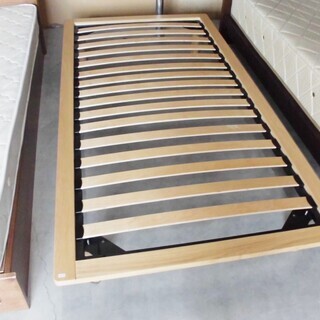 シングルベッド 幅103×奥202×高46㎝ 木製 ベッドフレーム マットレス付き