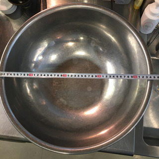 大型　ステンレス製ボール　と　水切りカゴザル