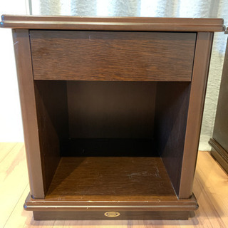 シモンズ　ベッドサイドテーブル収納（2点セット）の画像