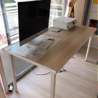 IKEAのテーブルの画像